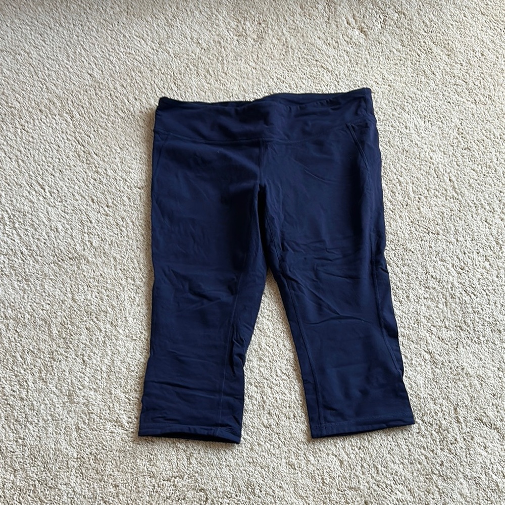 New Balance Cropped Navy Blue Leggings